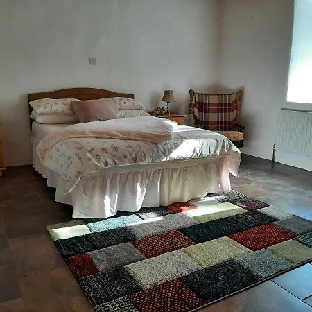Traditional Cosy Cottage With Beautiful Views Westport Kültér fotó