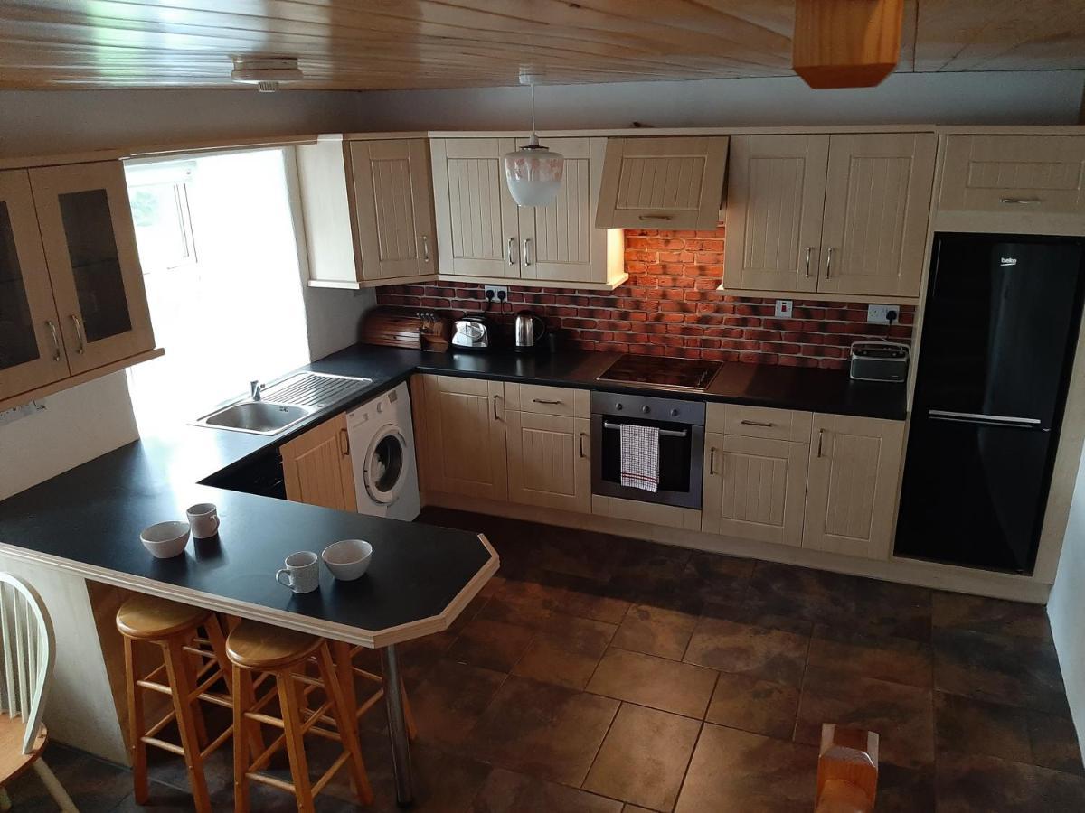Traditional Cosy Cottage With Beautiful Views Westport Kültér fotó