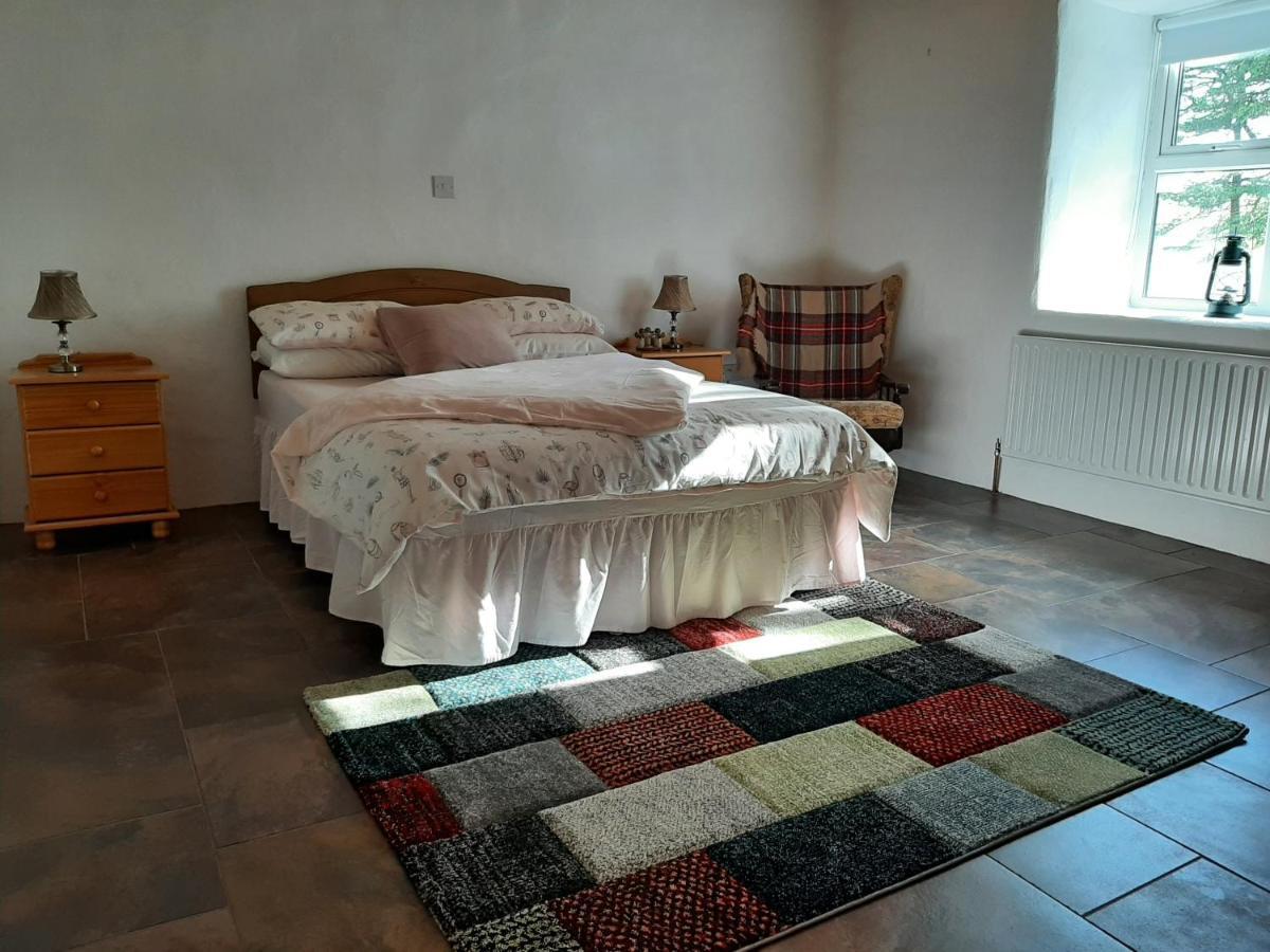 Traditional Cosy Cottage With Beautiful Views Westport Kültér fotó